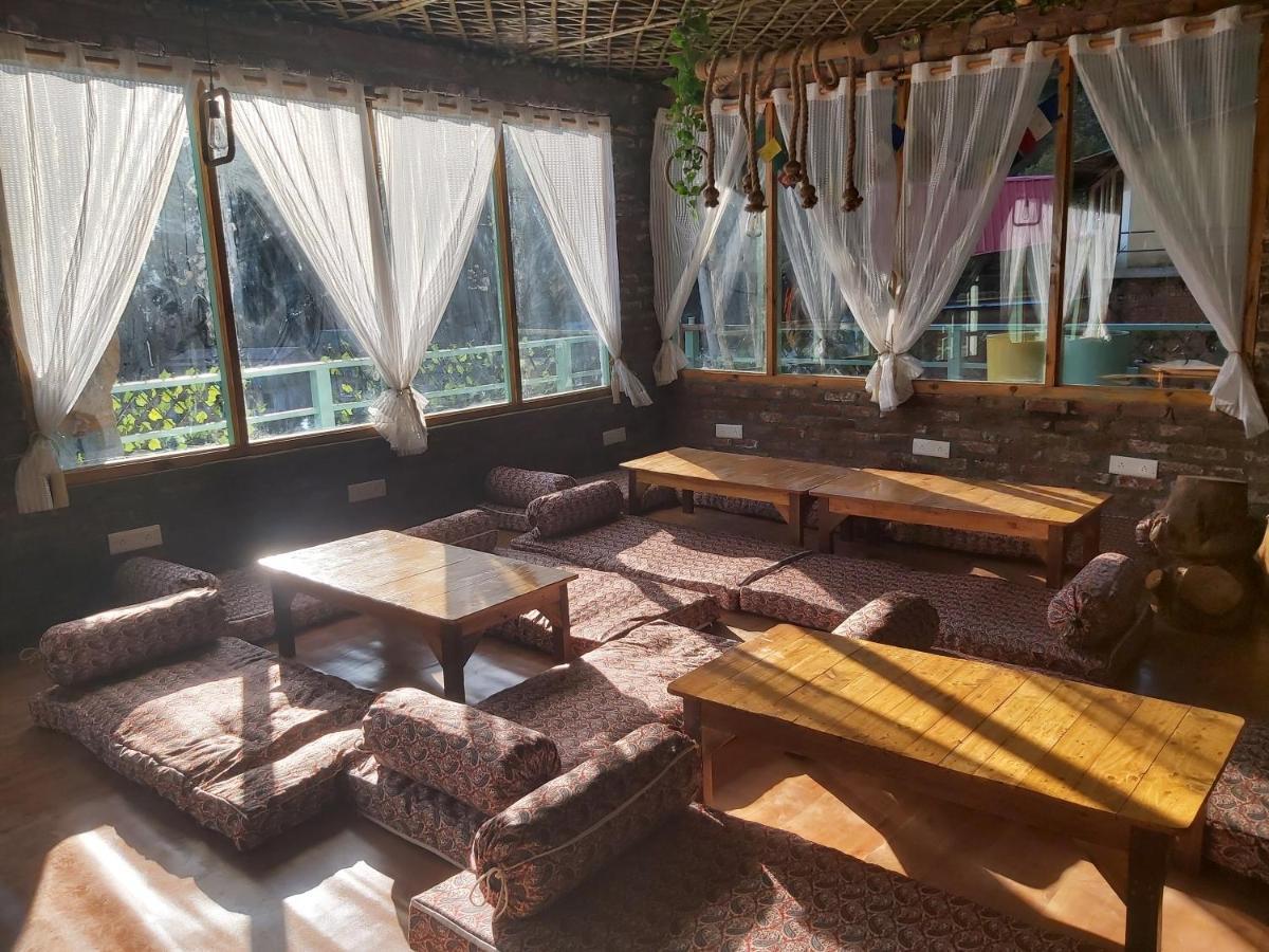 ホテル The Bunker House Chopta エクステリア 写真