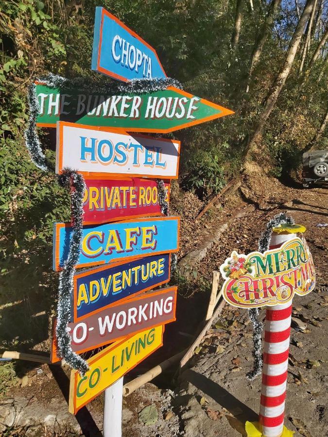 ホテル The Bunker House Chopta エクステリア 写真